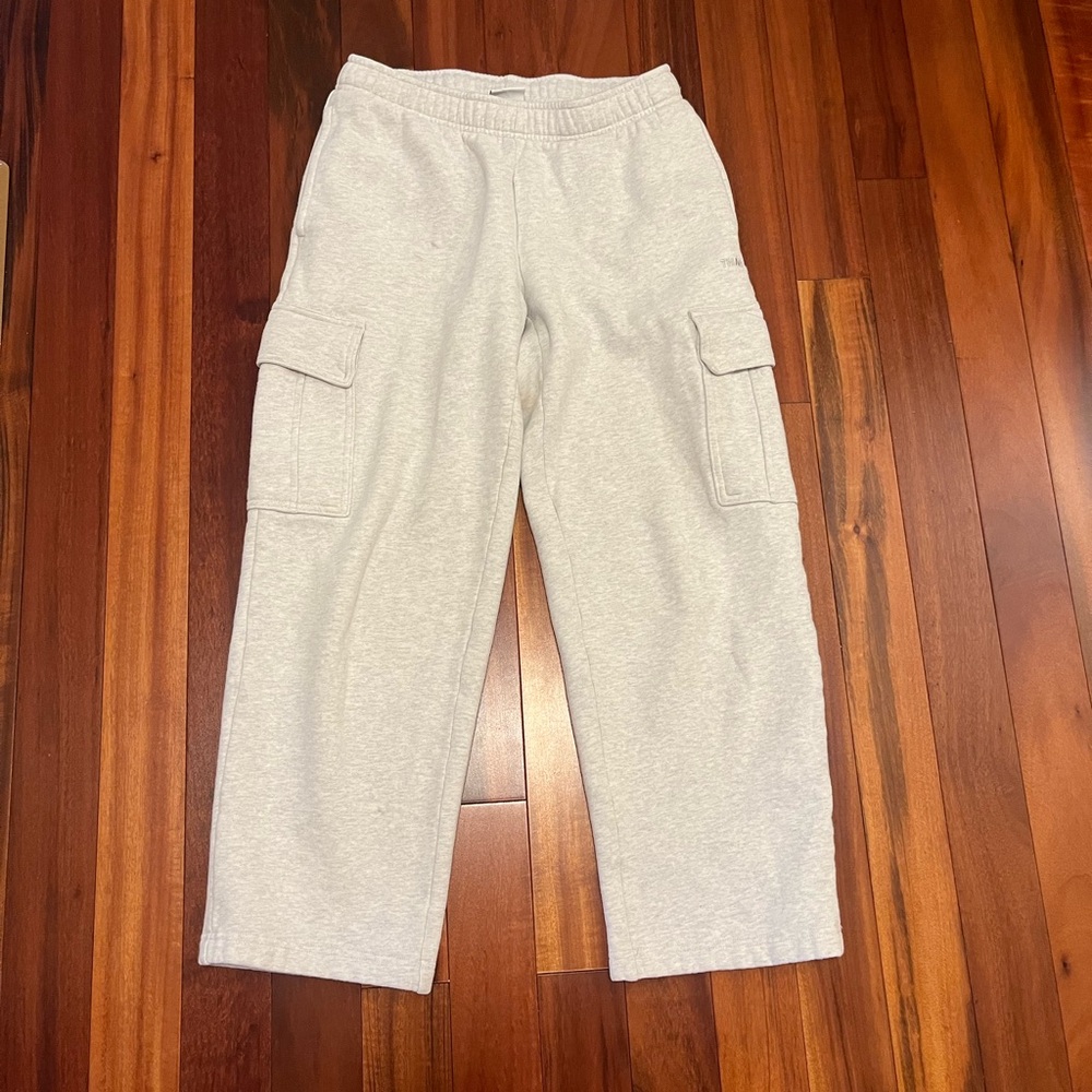 Aritzia mega cargo sweatpants